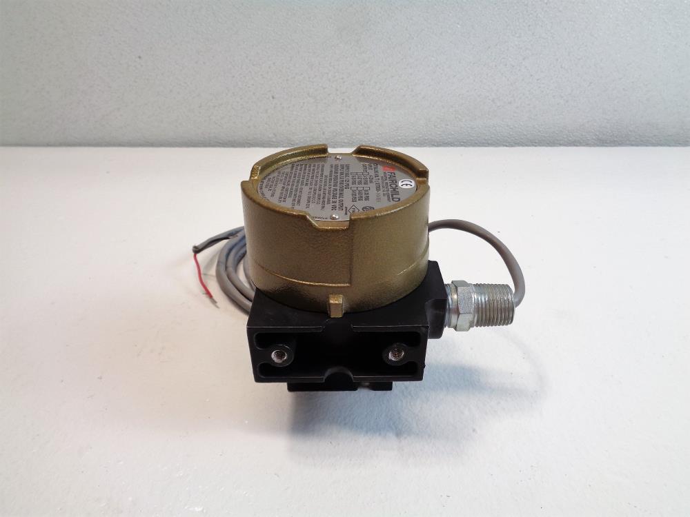 Fairchild Explosion-Proof I/P Transducer, 6 - 30 PSIG, TCX17800-403EN